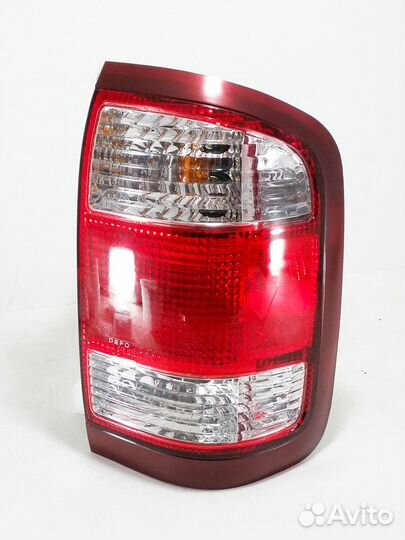 Фонарь правый задний внеш Pathfinder R50 USA рест