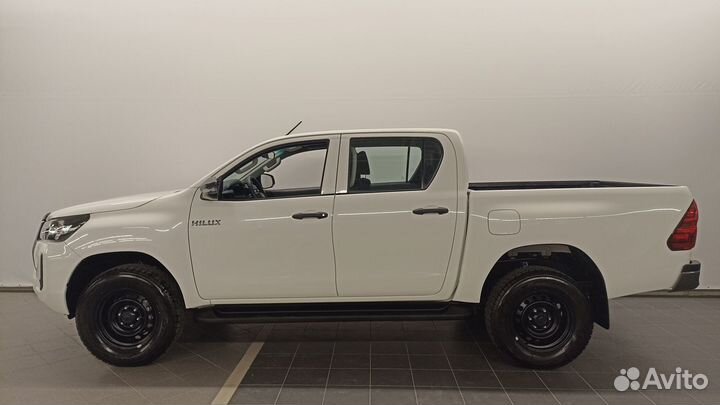 Toyota Hilux 2.4 МТ, 2023