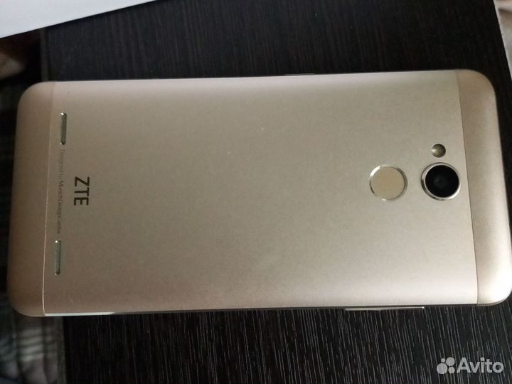 ZTE Blade V7 Lite, 2/16 ГБ