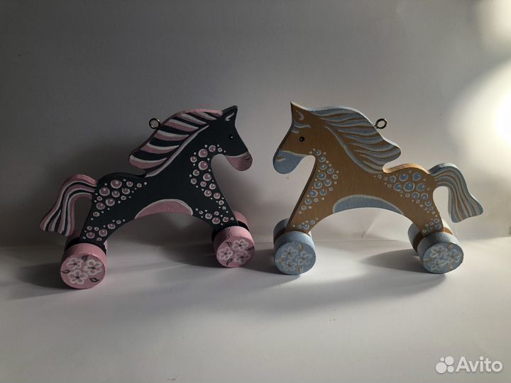 Лошадь 2 шт деревянная подвесная ручная роспись