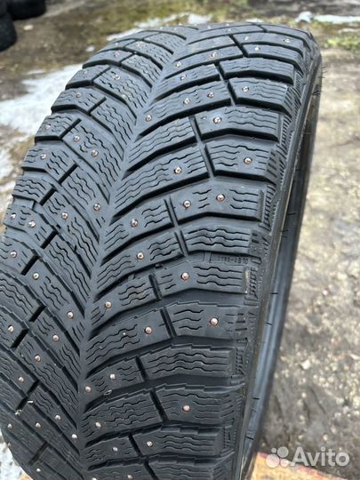 Michelin X-Ice North 4 235/45 R18 98T