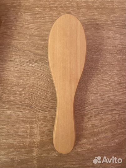 Расческа (щётка) деревянная Ив роше новая