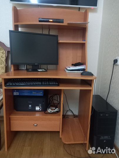 Компьютерный стол