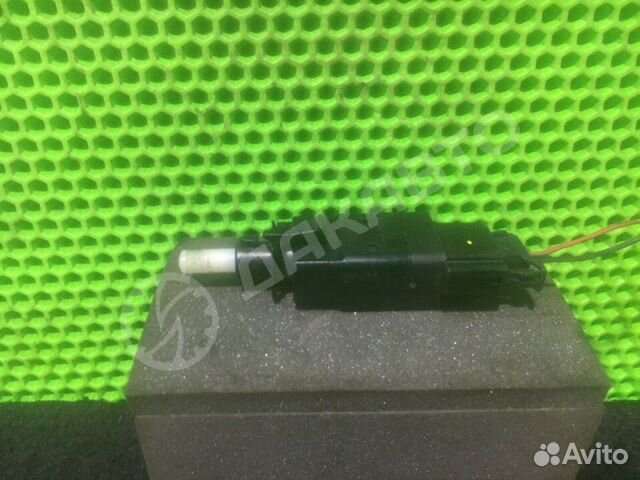 Выключатель стоп-сигнала Mercedes-Benz E W211