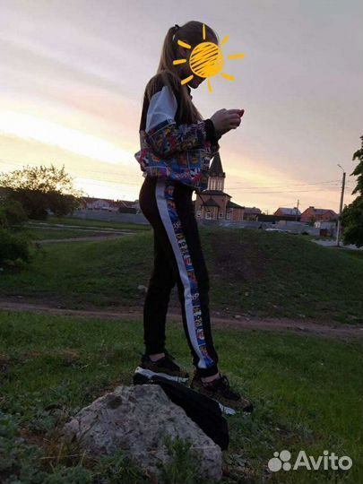 Костюм спортивный