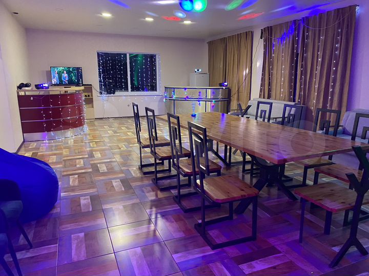 Коттедж 480 м² на участке 10 сот.