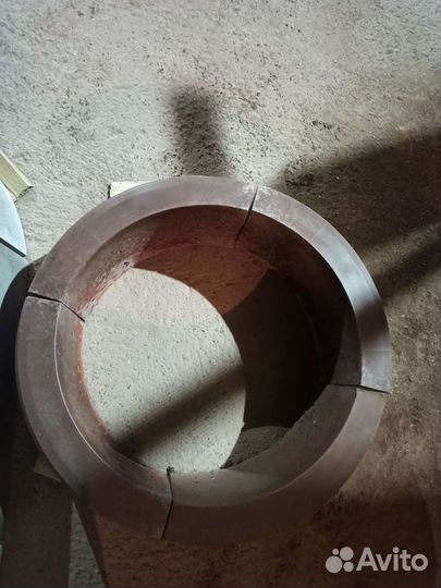 Клумбы для цветов и деревьев из бетона