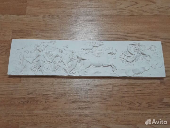 Гипсовое панно
