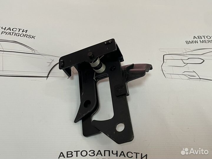 Крюк фиксации капота Mercedes новый W213 W205 X253