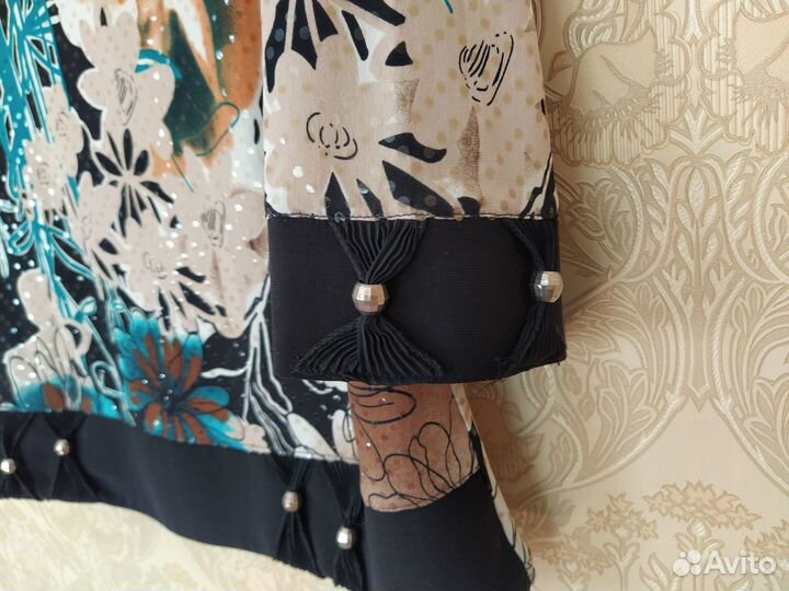 Кофта с цветочным принтом