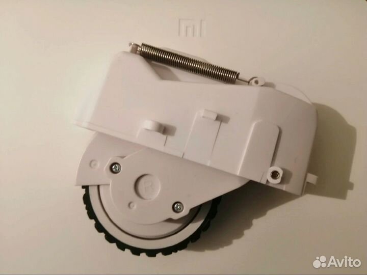 Колесо+шлейф Xiaomi Vacuum-Mop Essential, правое