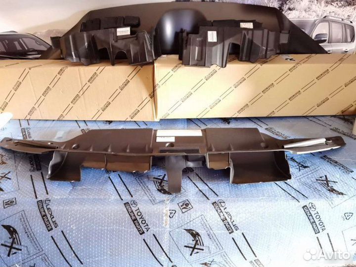 Дефлектор радиатора Toyota Land Cruiser 200