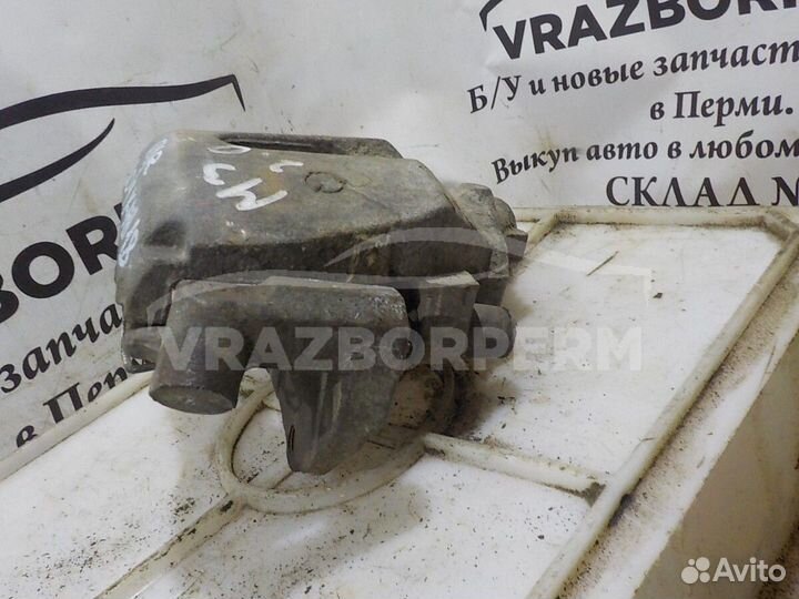 Суппорт тормозной передний правый Mazda 3