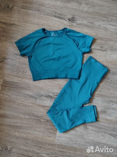 Спортивный костюм для фитнеса 46