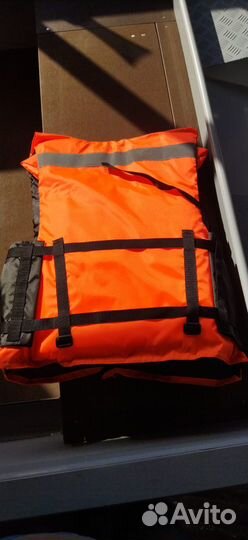 Жилет спасательный для яхт и маломерных судов