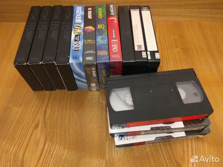 Видеокассеты VHS (13 кассет)