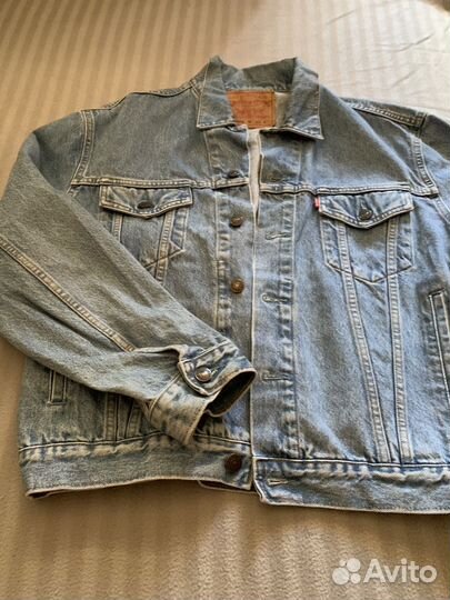 Джинсовая куртка levis