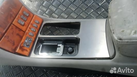 Подлокотник центральный lexus LS 3 (1GM41IX01)