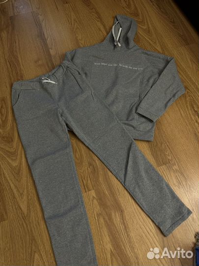 Костюм спортивный