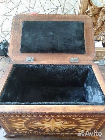 Шкатулка из дерева