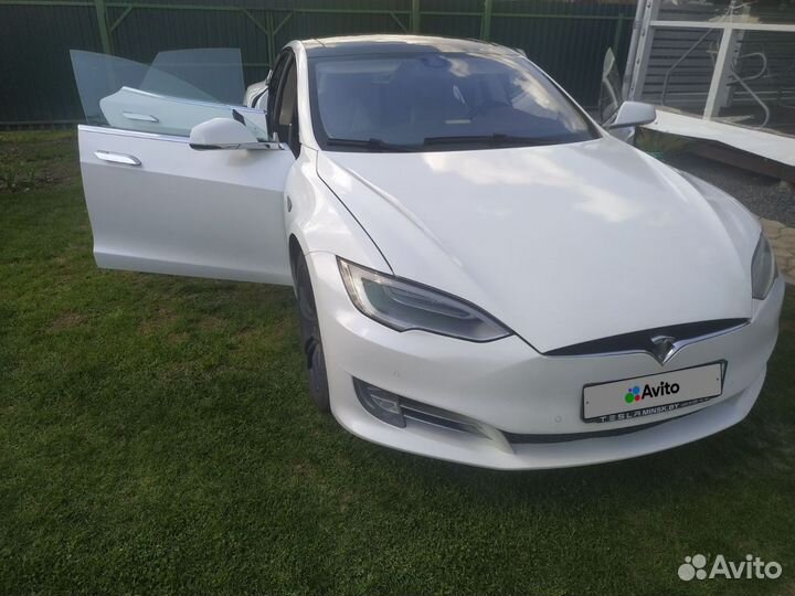 Tesla Model S AT, 2014, 215 000 км