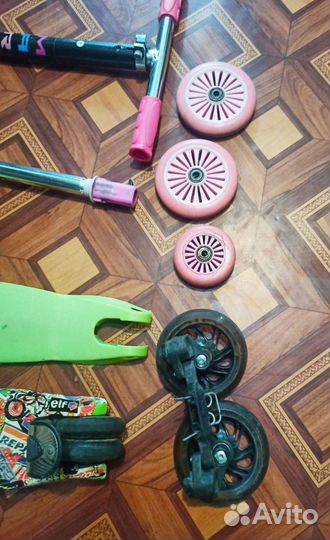 Запчасти от трехколесного самоката