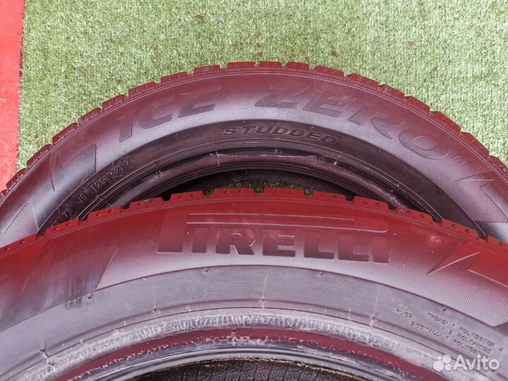 Pirelli Ice Zero 215/55 R17 98T