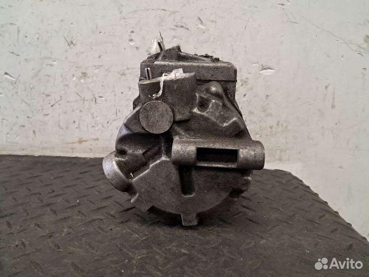 Компрессор кондиционера на Mercedes-Benz E (W210)