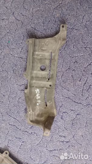 Защита днища кузова Nissan cube