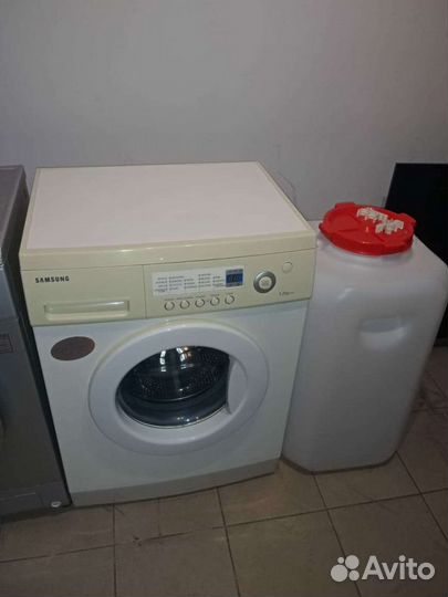 Стиральная машина с баком для воды