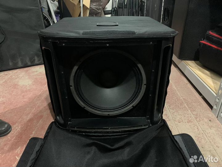 Сабвуфер Yamaha MSR800W