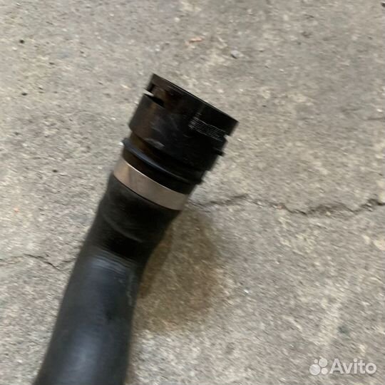 Патрубок audi a4 a5 8k0121101ad