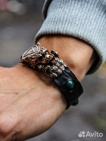 Кожаный мужской браслет с Медведем и агатом