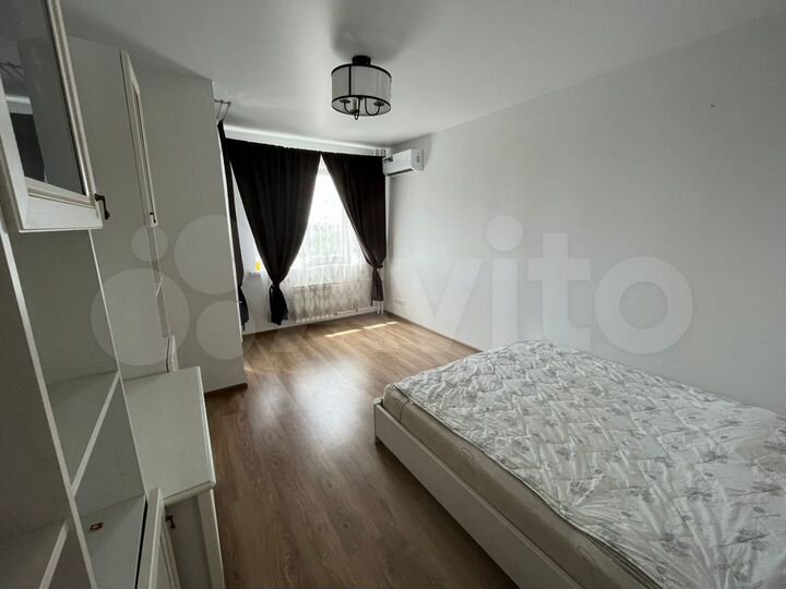 2-к. квартира, 70 м², 10/17 эт.