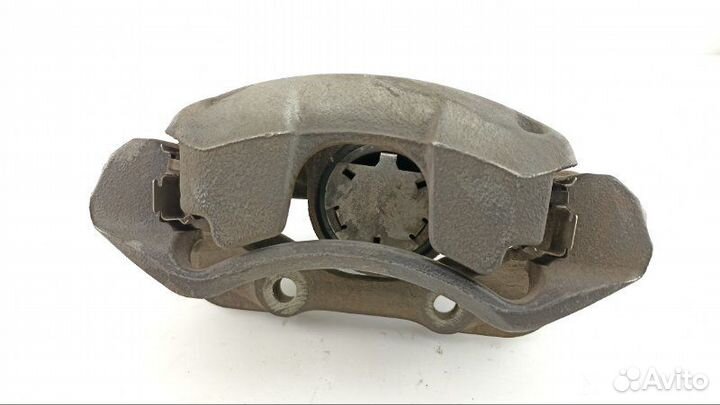 Суппорт передний правый Peugeot 308