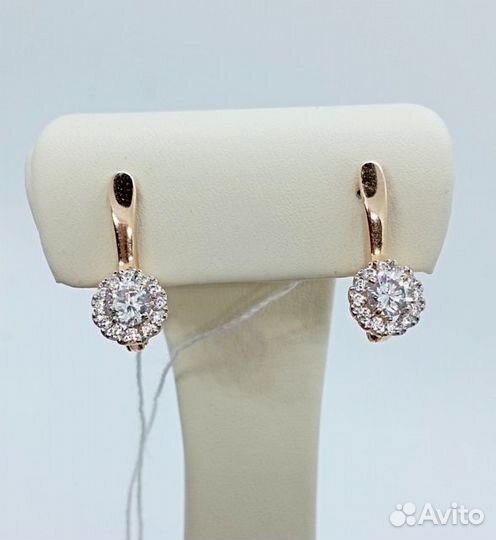 Золотые серьги с камнем