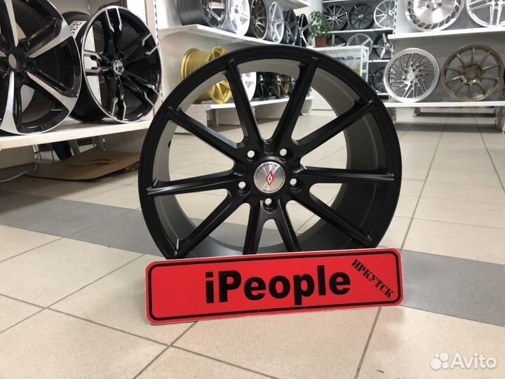 Два диска Vossen VFS1 R18