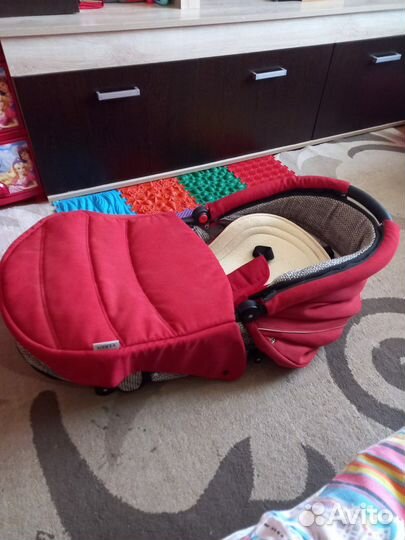 Прогулочная коляска 2 в 1