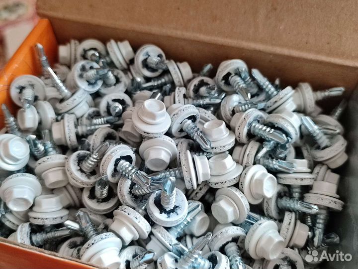 Саморезы кровельные 4.8х19