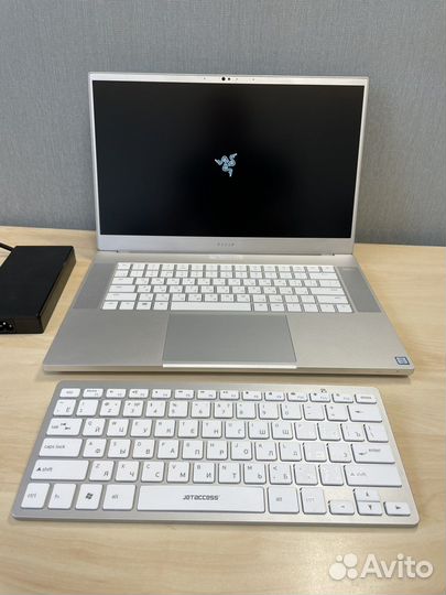 Ноутбук Razer Blade 15 / i7-9750H / RTX 2060