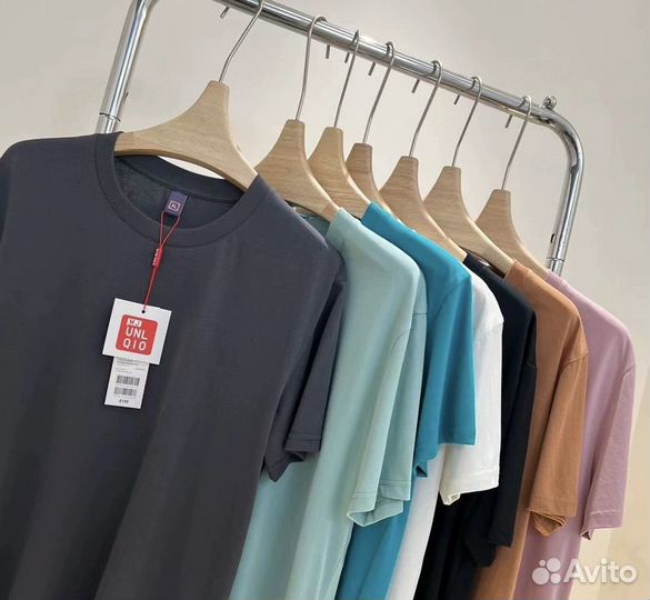 Мужская футболка uniqlo