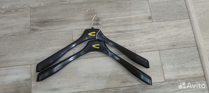 Брендовые вешалки- (Плечики) -для одежды