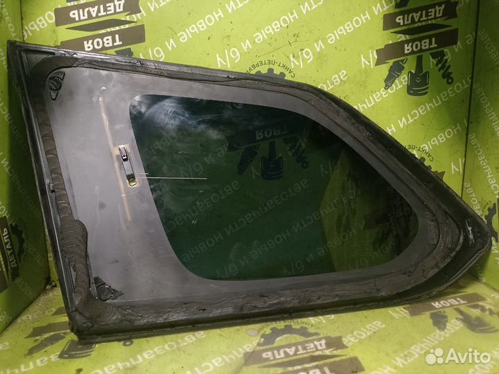 Стекло кузовное глухое правое Mitsubishi Outlander
