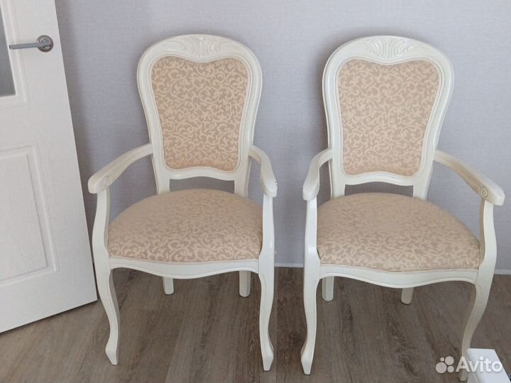 Мягкий стул кресло , два