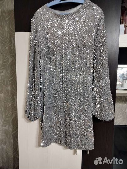 Платье с пайетками