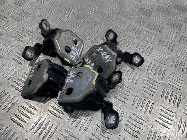 Петля двери Лада Х-рей I (2015– н.в.)