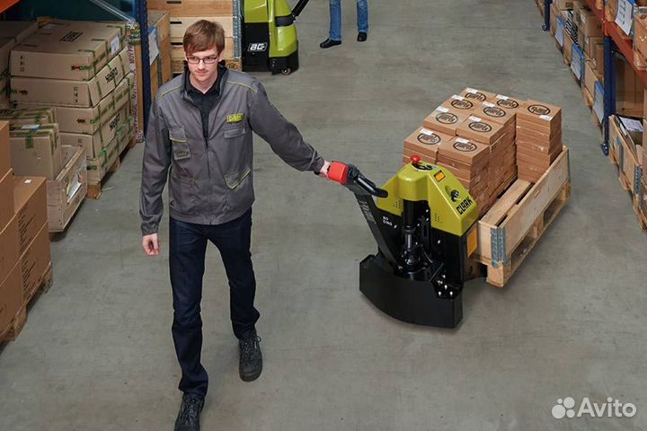 Грузчики с проживанием и питанием (вахта в Москве)