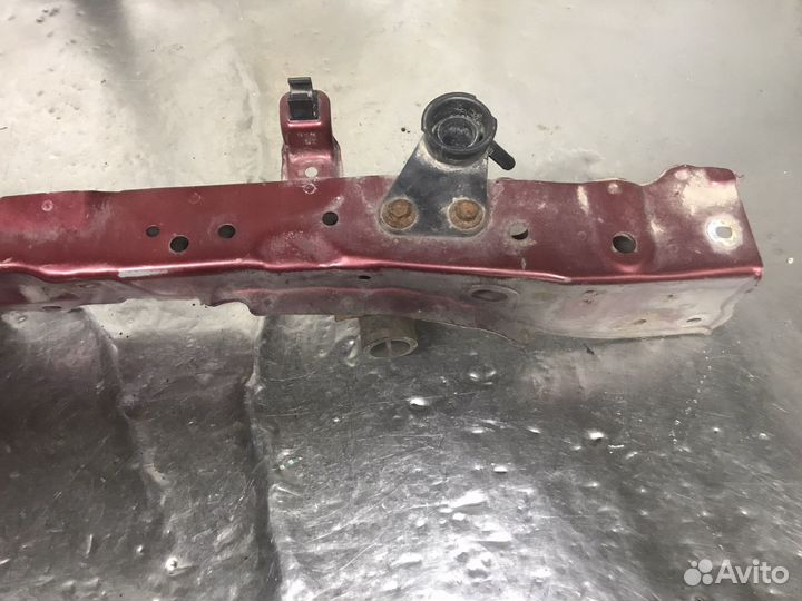 Панель рамки радиатора Honda Civic 8 Sedan 4D