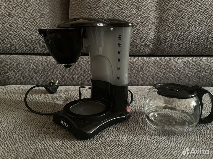 Капельная кофеварка черная leben