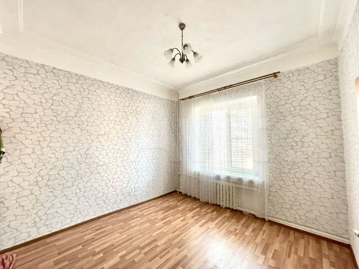 Комната 22,7 м² в 4-к., 3/4 эт.